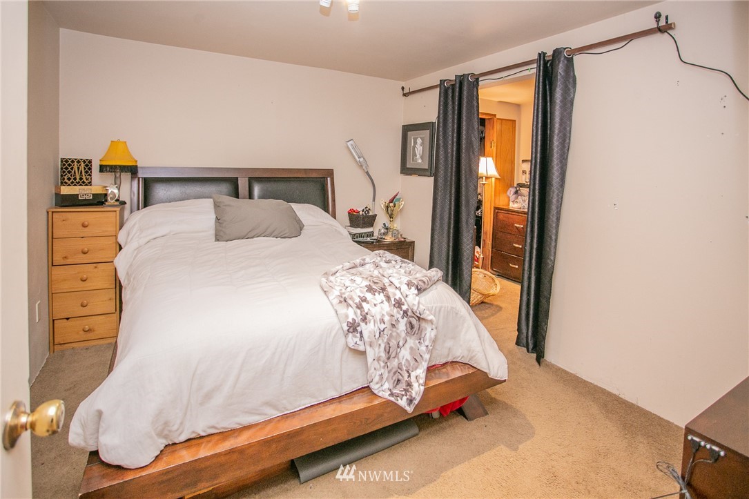 9775 Stone Road Northeast Moses Lake, WA 98837 - Photo 8 of 25 Gallery Image 8