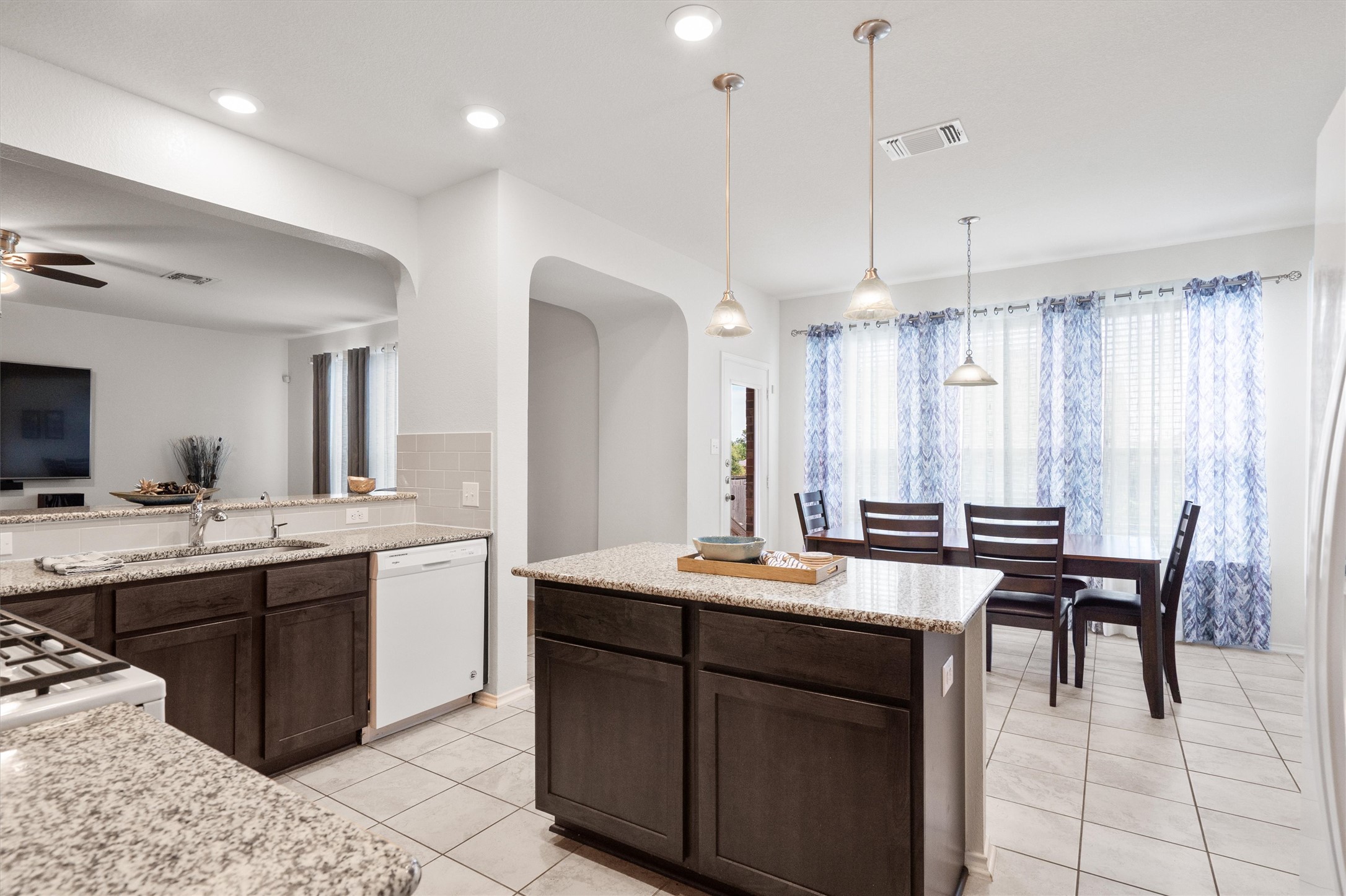 1208 Ravenside Cove Leander, TX 78641 - Photo 16 of 39