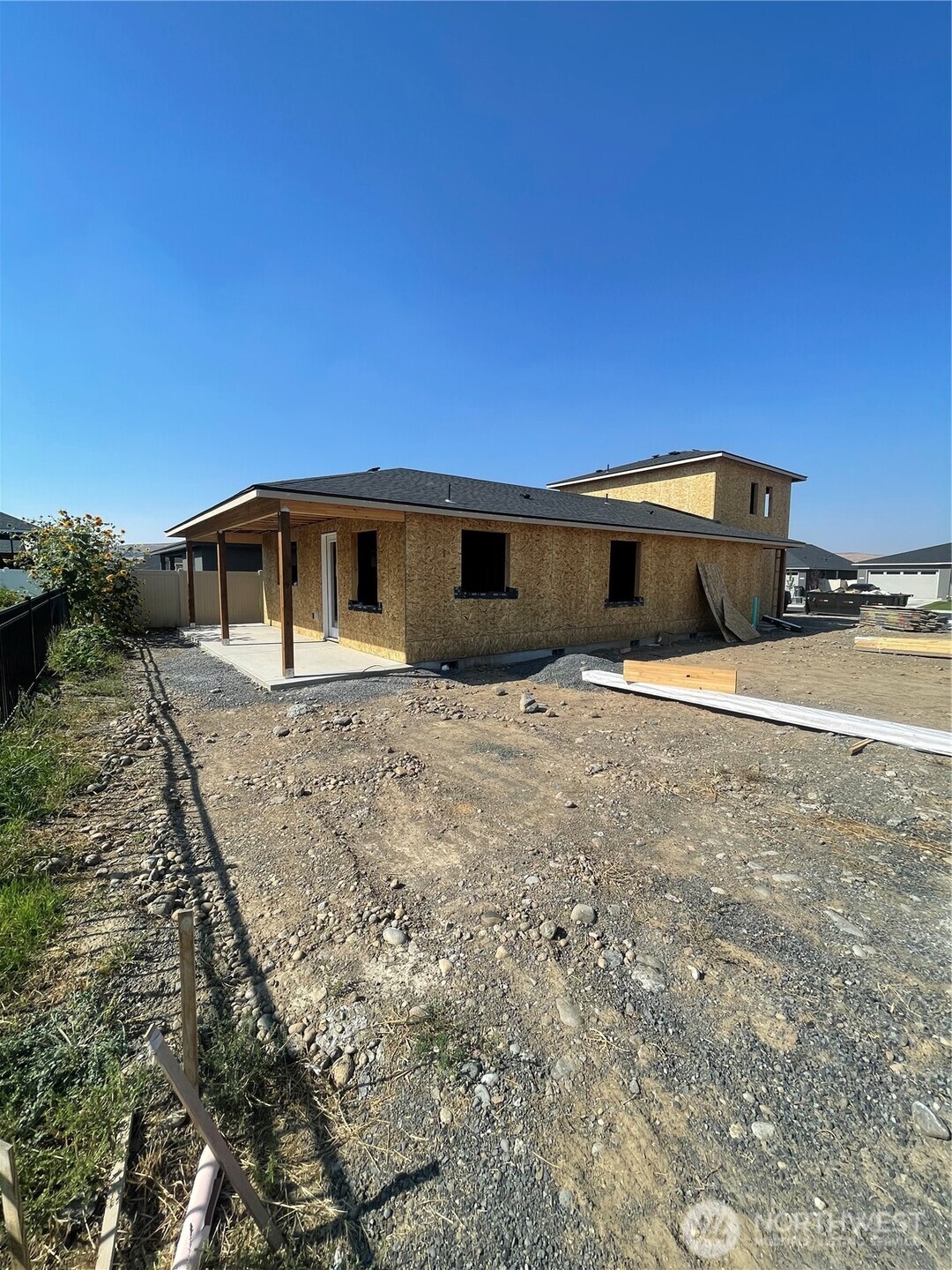 1012 Northeast 9th Avenue Ephrata, WA 98823 - Photo 4 of 8 a view of a house with a yard