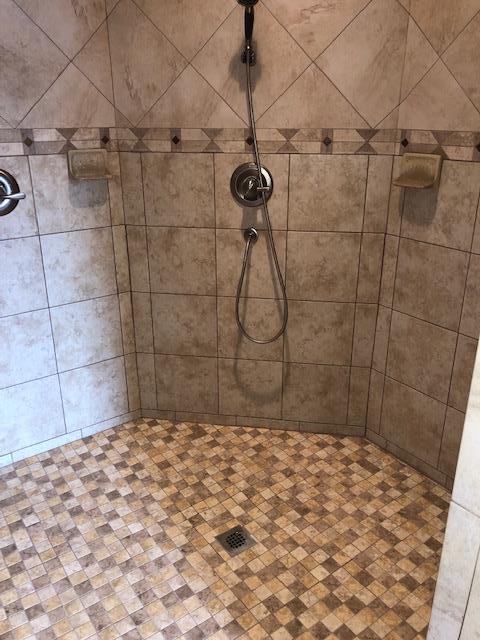 2024 Lakeview Road Spring Hill, TN 37174 - Photo 4 of 28 a bathroom with a shower