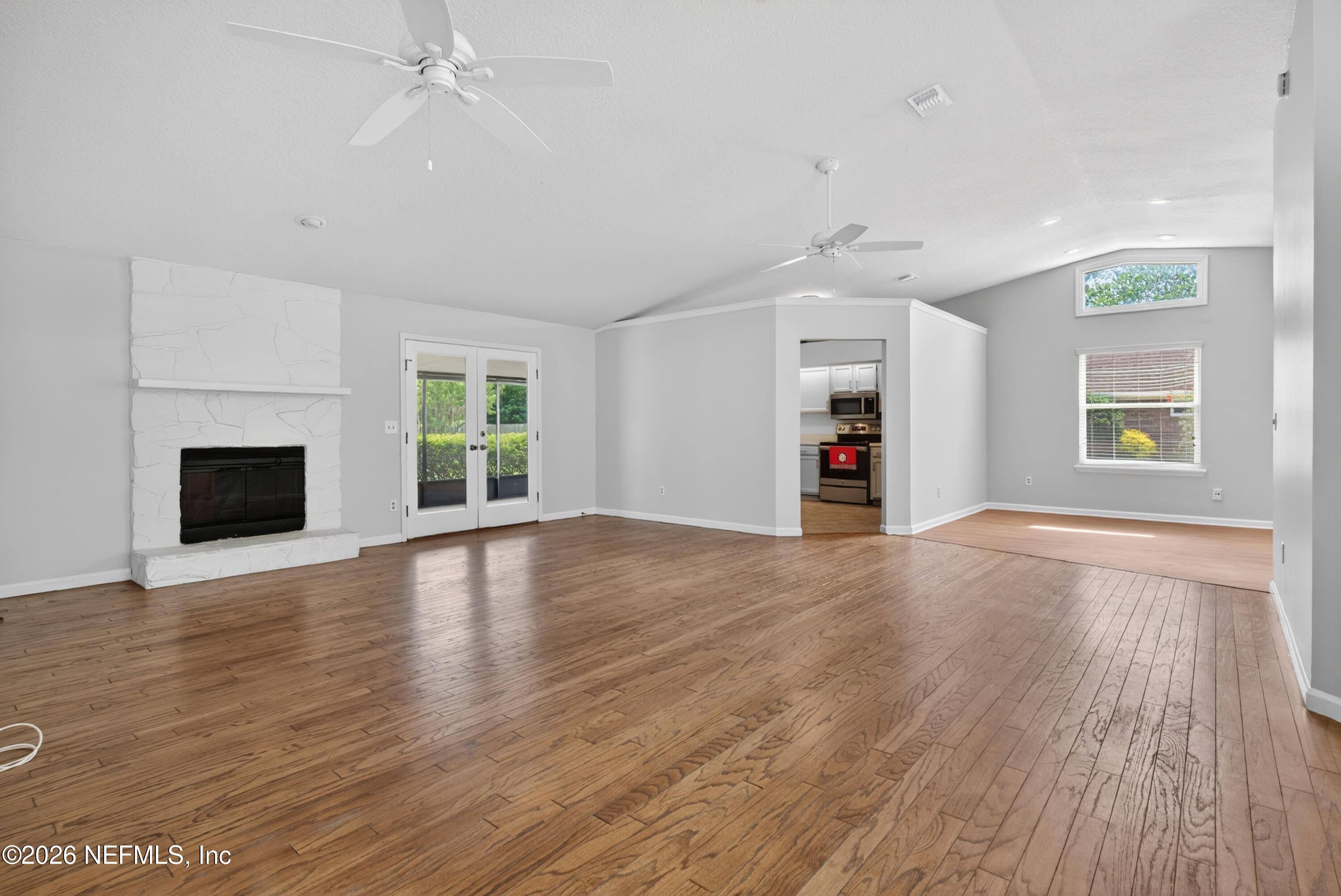 622 Valley Forge Road North Neptune Beach, FL 32266 - Photo 8 of 34 09-Living Room 4