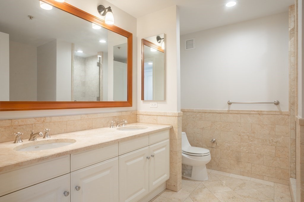 1 Avery Street, Unit 17A Boston, MA 02111 - Photo 13 of 19