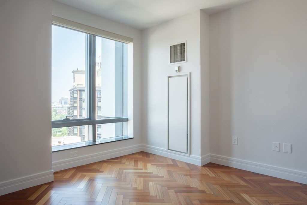 1 Avery Street, Unit 17A Boston, MA 02111 - Photo 16 of 19