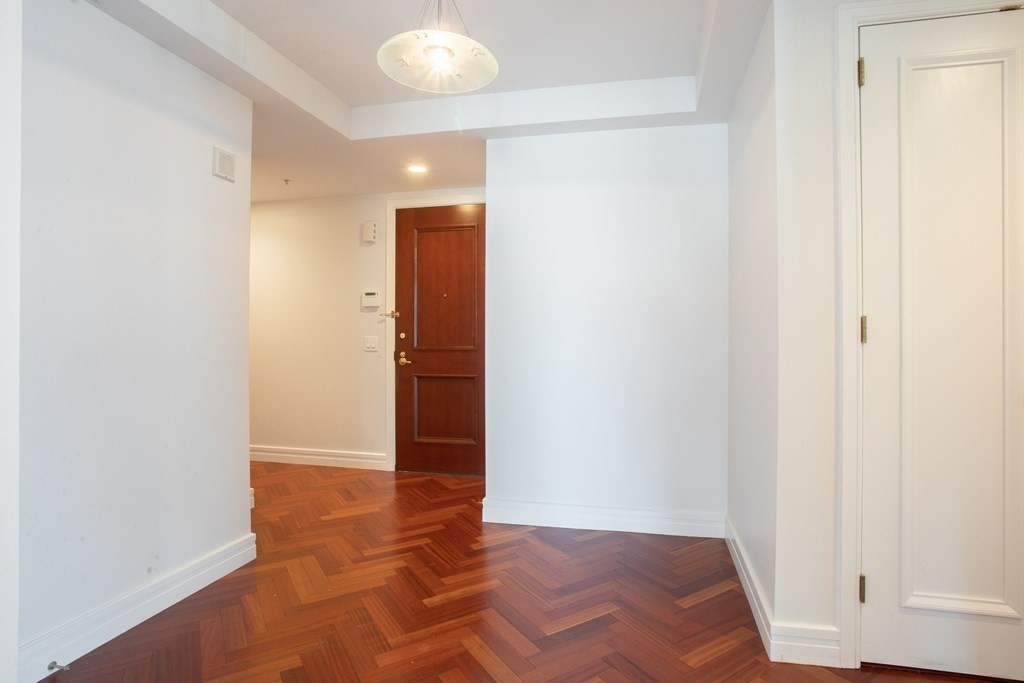 1 Avery Street, Unit 17A Boston, MA 02111 - Photo 3 of 19