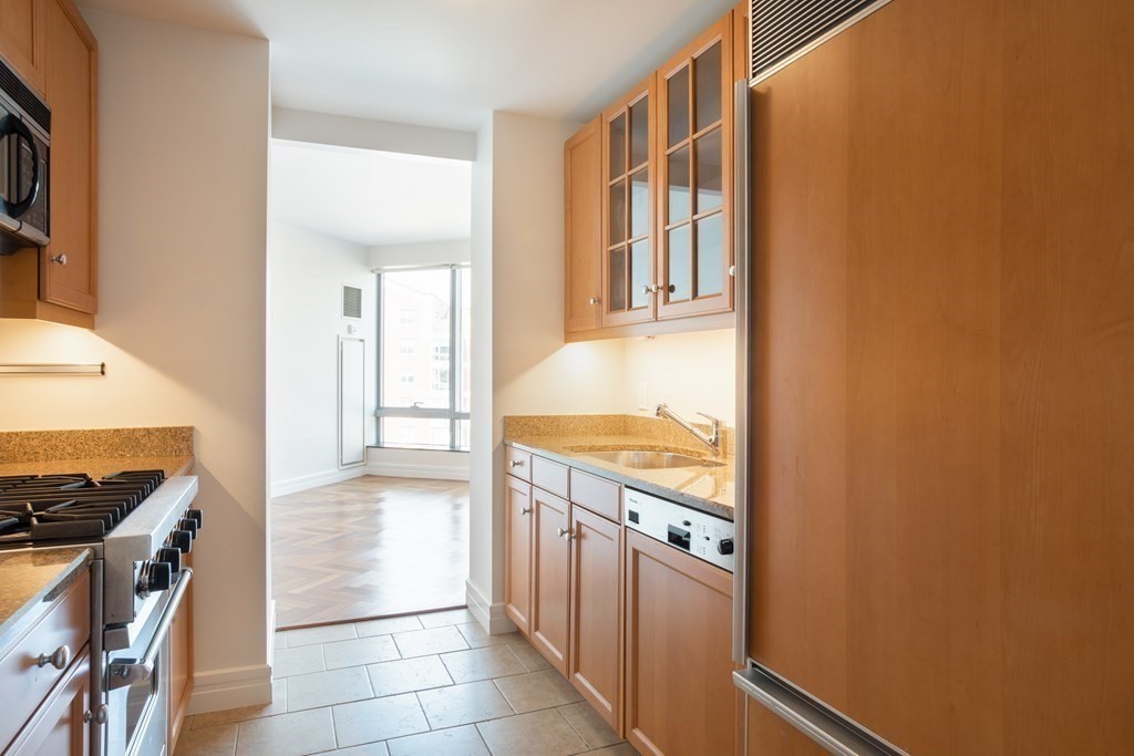 1 Avery Street, Unit 17A Boston, MA 02111 - Photo 8 of 19