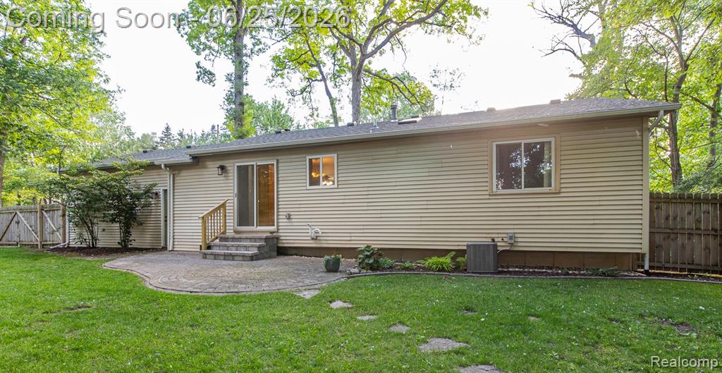 1665 Rosedale Street West Bloomfield, MI 48324 - Photo 33 of 40