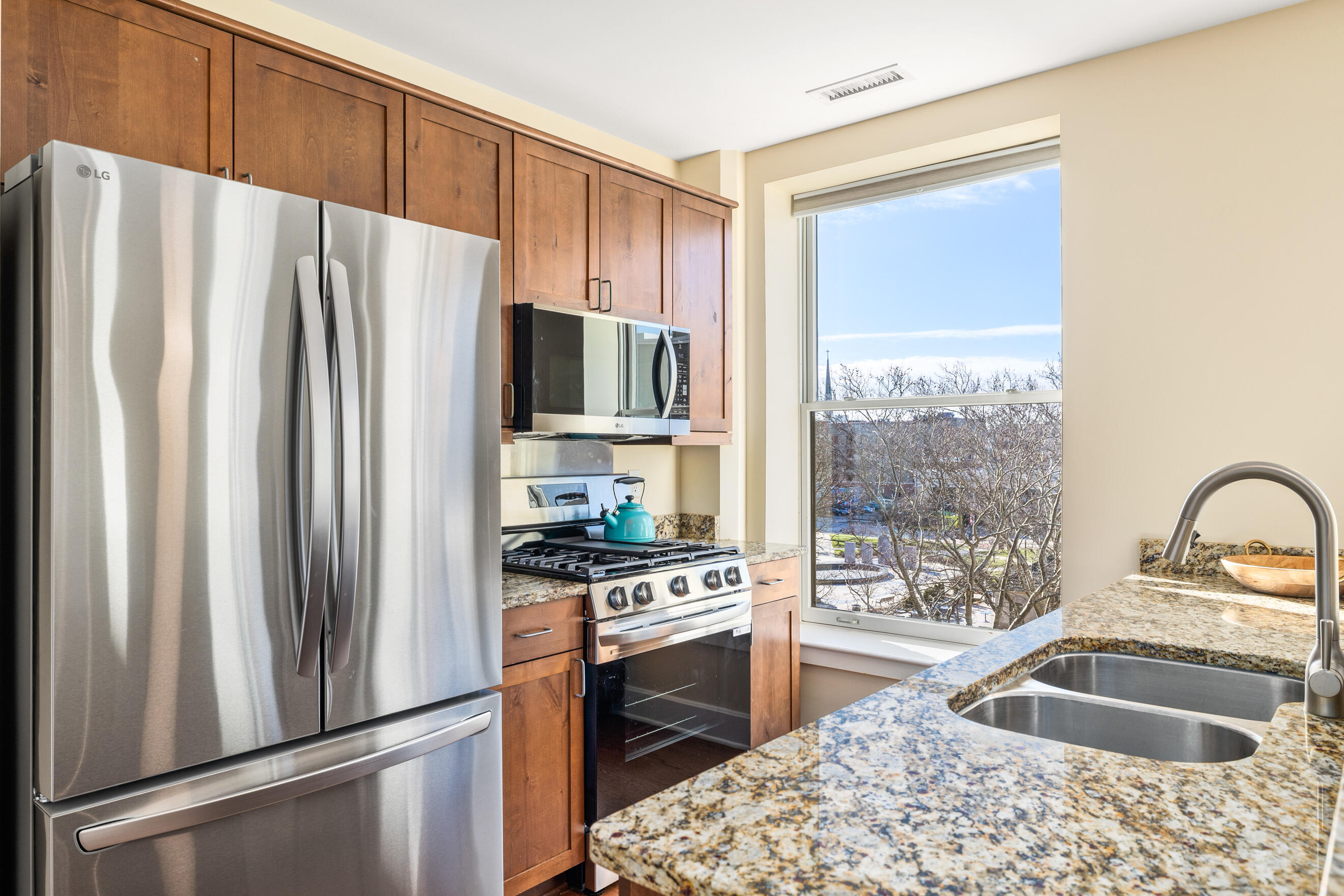 27 Library Street Northeast, Unit 504 Grand Rapids, MI 49503 - Photo 7 of 24 Kitchen