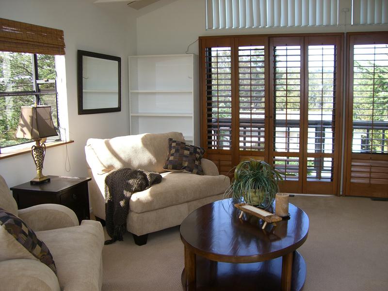 424 Seaview Road Santa Barbara, CA 93108 - Photo 6 of 6 Living Room