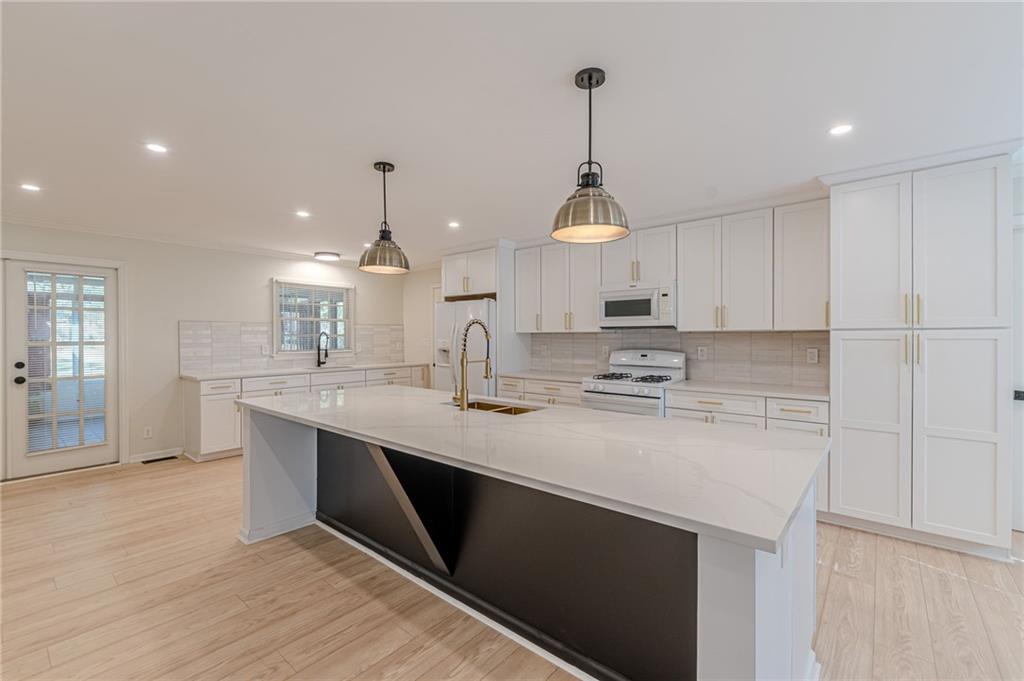 3121 Cascade Road Atlanta, GA 30311 - Photo 14 of 61