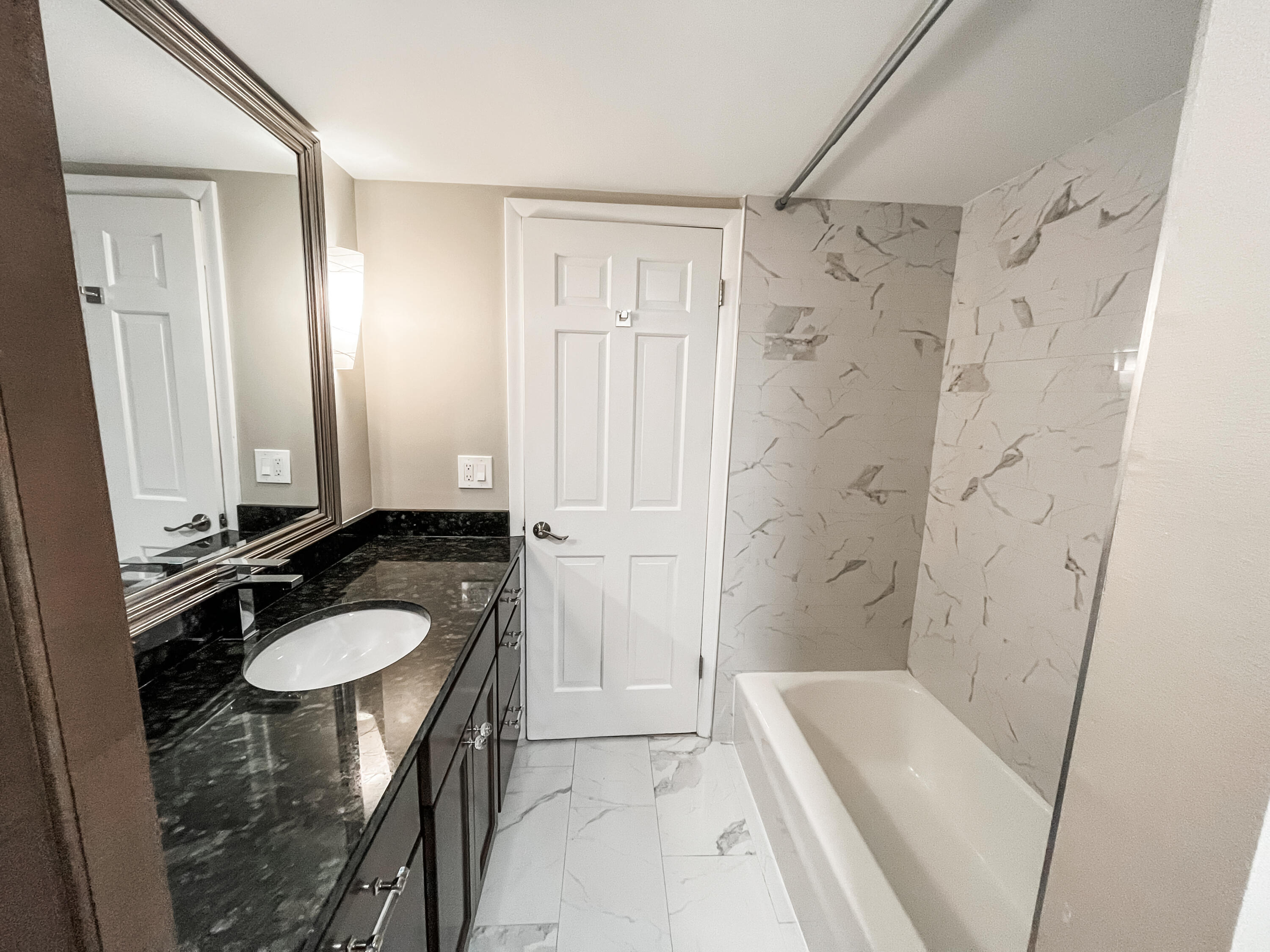 1745 Tiverton Road, Unit 19 Bloomfield Hills, MI 48304 - Photo 17 of 18 IMG_4136