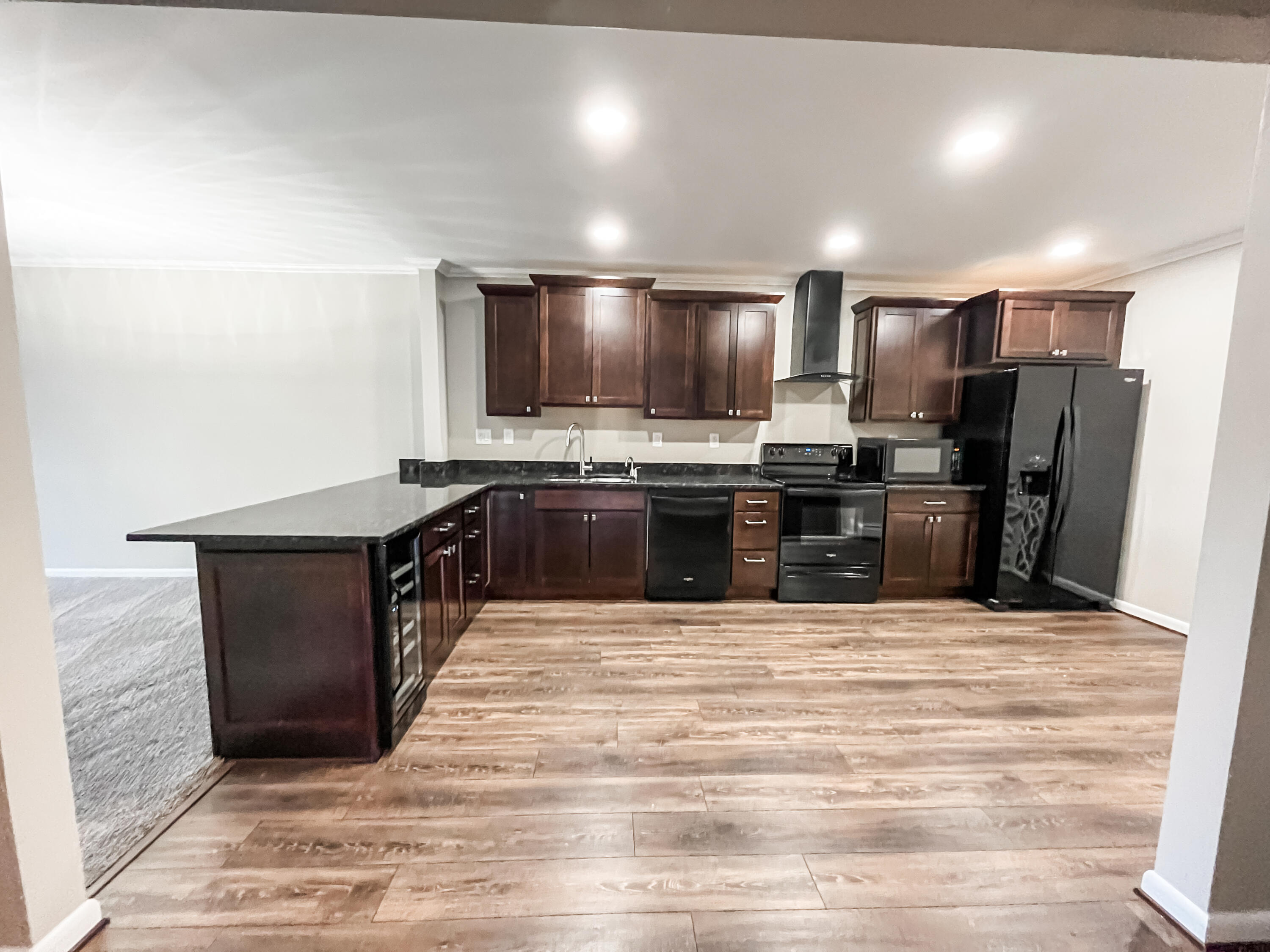 1745 Tiverton Road, Unit 19 Bloomfield Hills, MI 48304 - Photo 5 of 18 IMG_4149