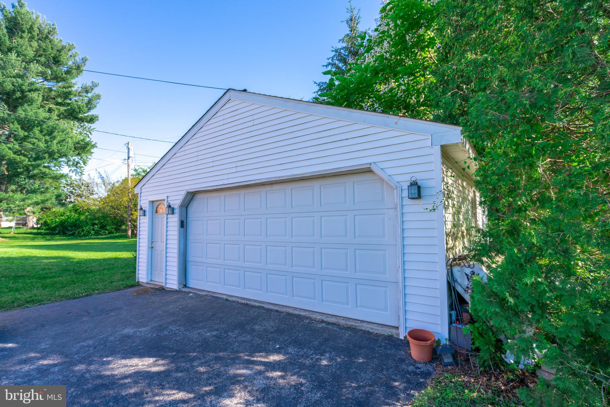 1394 Jolly Road Blue Bell, PA 19422 - Photo 5 of 22 Two Car Garage