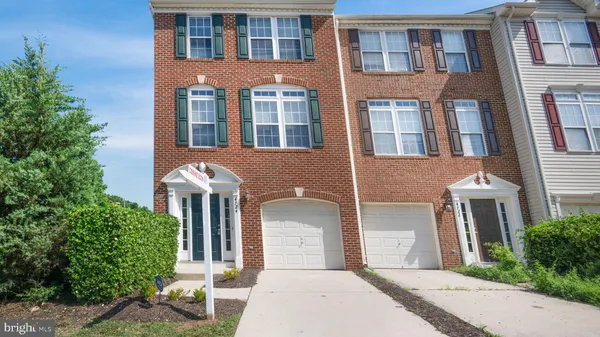 $3,300 | 4724 Hanrahan Place, Alexandria, VA 22309