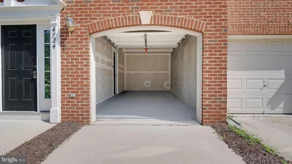 $3,300 | 4724 Hanrahan Place, Alexandria, VA 22309