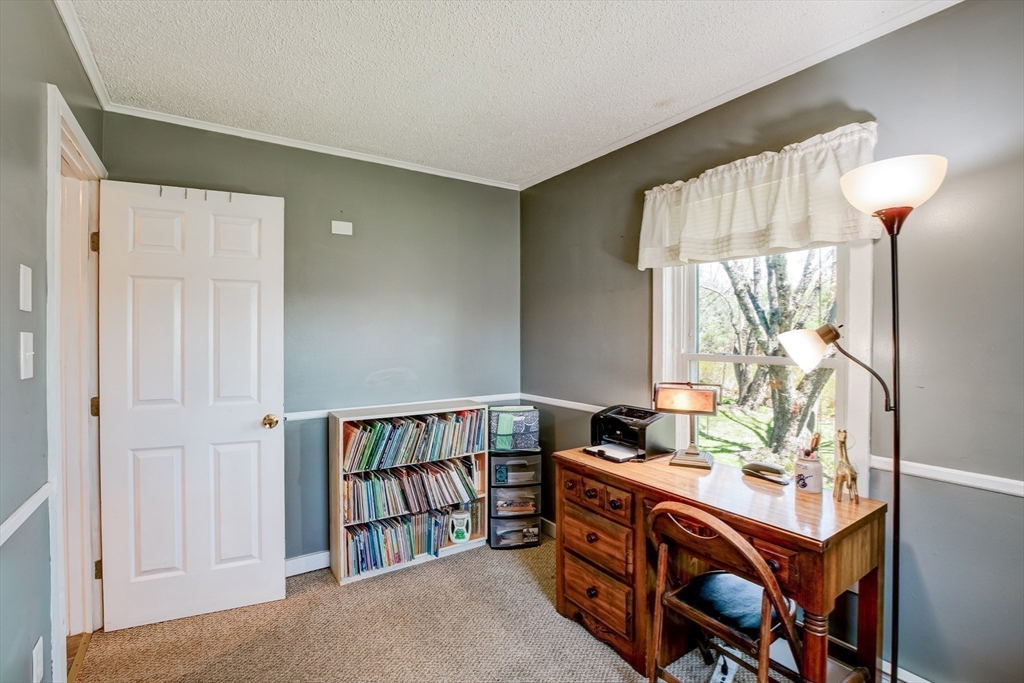 921 Wauwinet Road Barre, MA 01005 - Photo 14 of 39