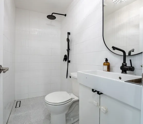 $650,000 | 3306 West Le Moyne Street, Chicago, IL 60651