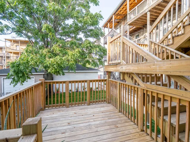 $650,000 | 3306 West Le Moyne Street, Chicago, IL 60651