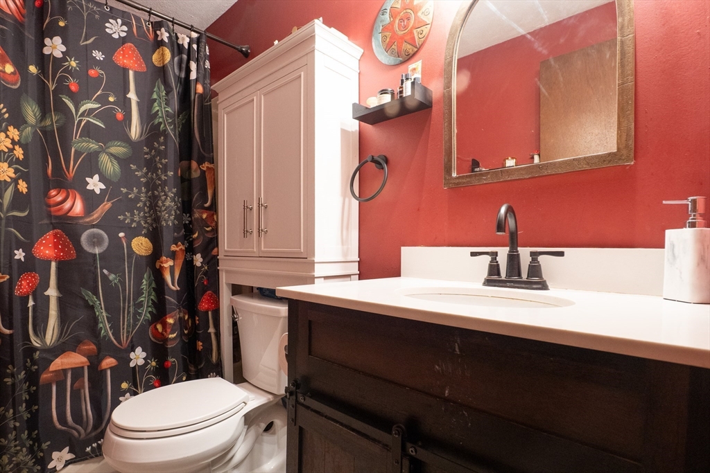 392 Monson Turnpike Road Ware, MA 01082 - Photo 15 of 34