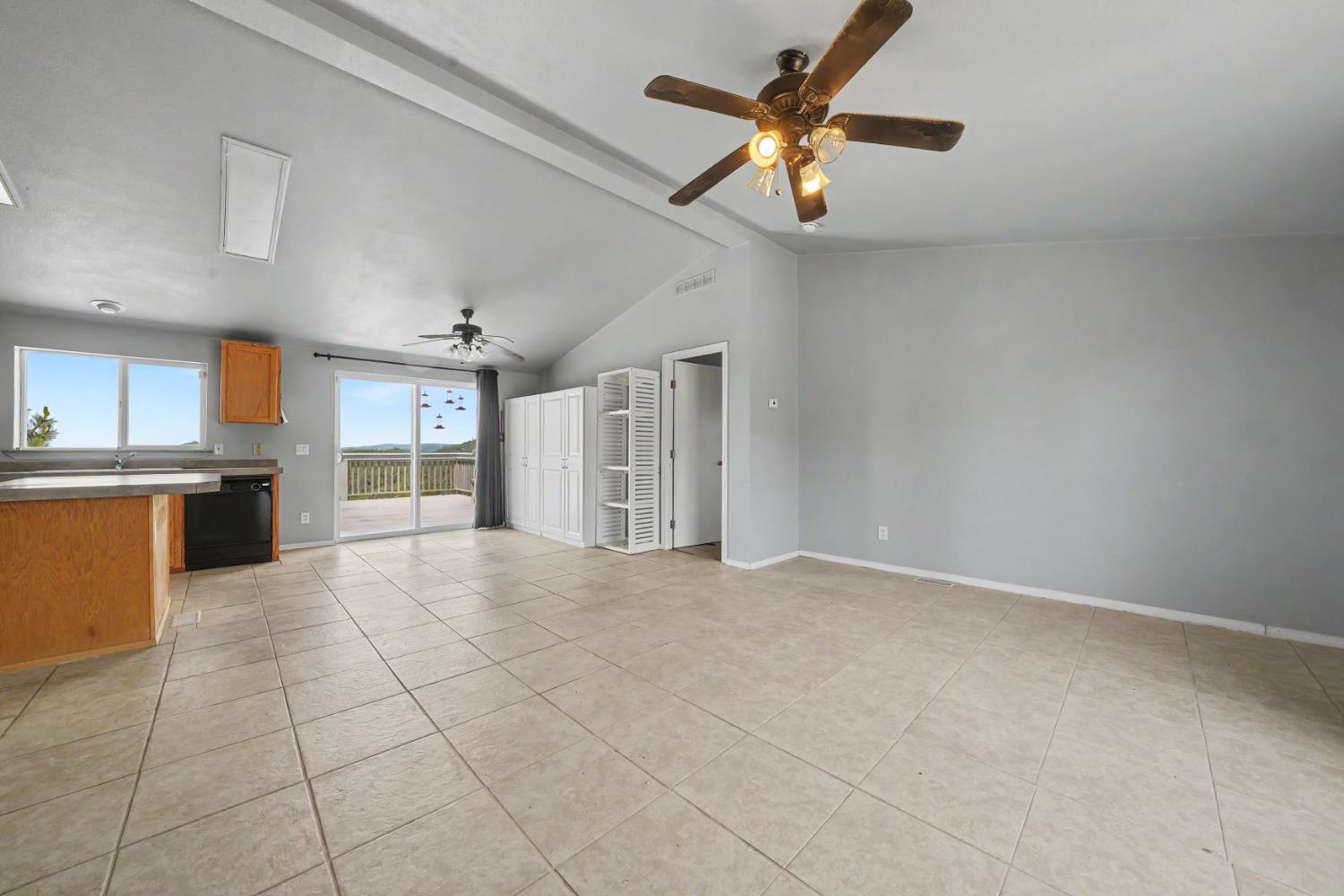 3155 Hawver Road San Andreas, CA 95249 - Photo 17 of 63 Dining area