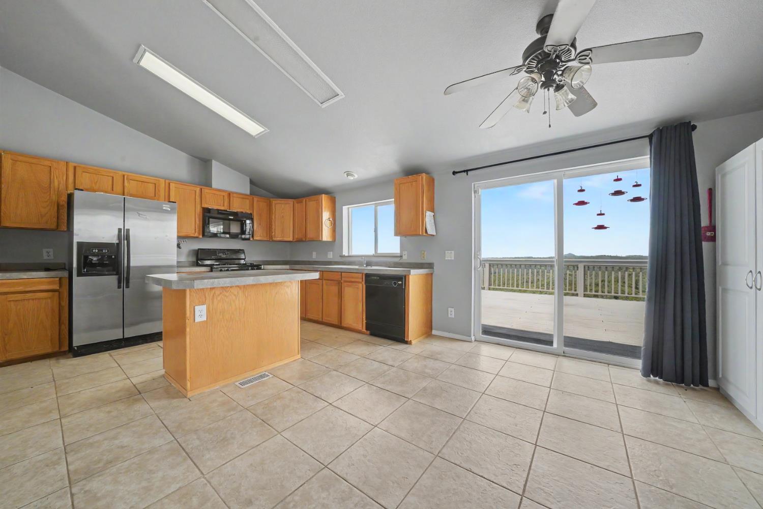 3155 Hawver Road San Andreas, CA 95249 - Photo 21 of 63 Kitchen