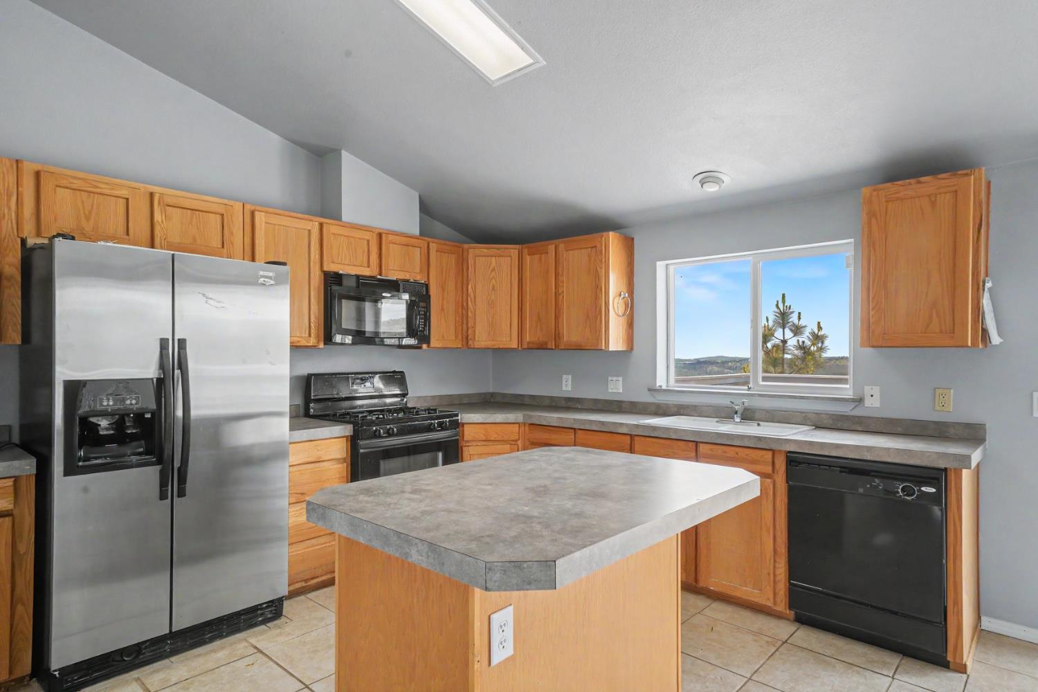 3155 Hawver Road San Andreas, CA 95249 - Photo 24 of 63 Kitchen