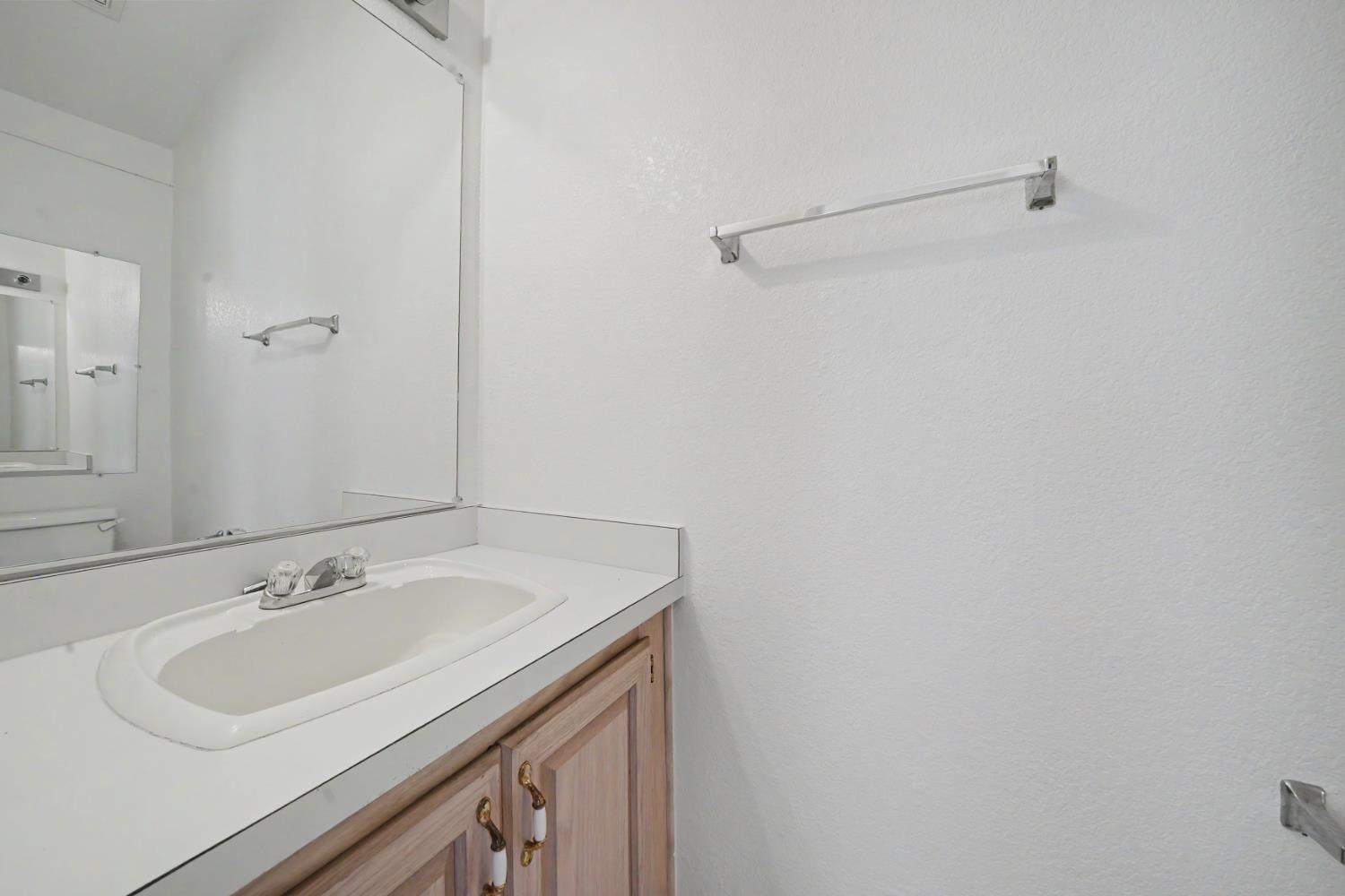 3155 Hawver Road San Andreas, CA 95249 - Photo 53 of 63 Bath
