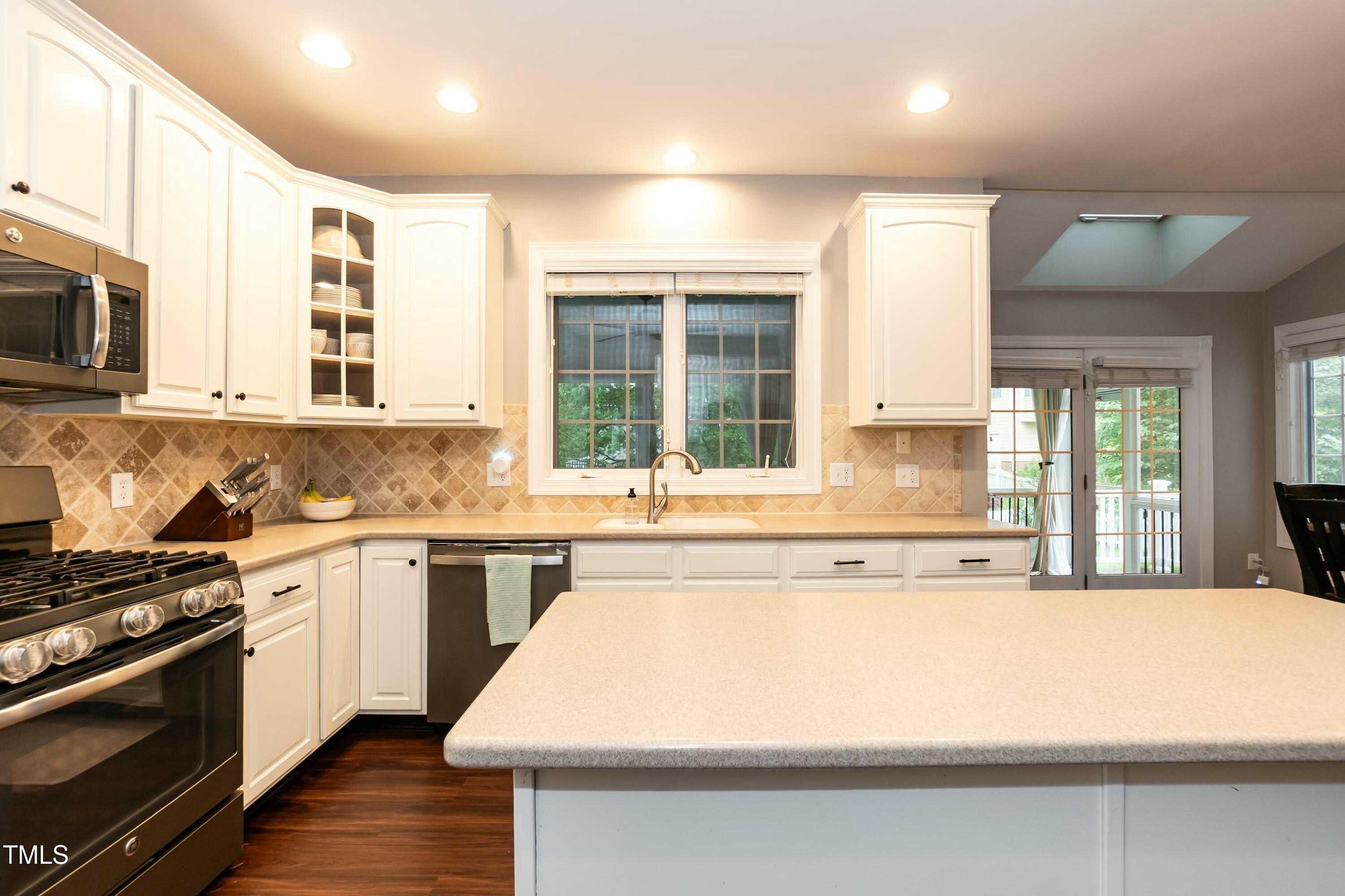 9225 Palm Bay Circle Raleigh, NC 27617 - Photo 10 of 39 tempImageaMFqUx