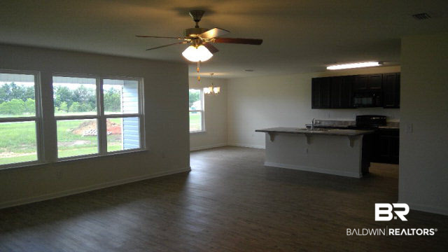 16678 Walstan Drive Loxley, AL 36551 - Photo 2 of 5 Living room