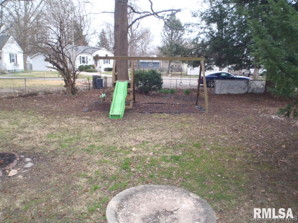 2043 East Buchanan Street Springfield, IL 62703 - Photo 13 of 16