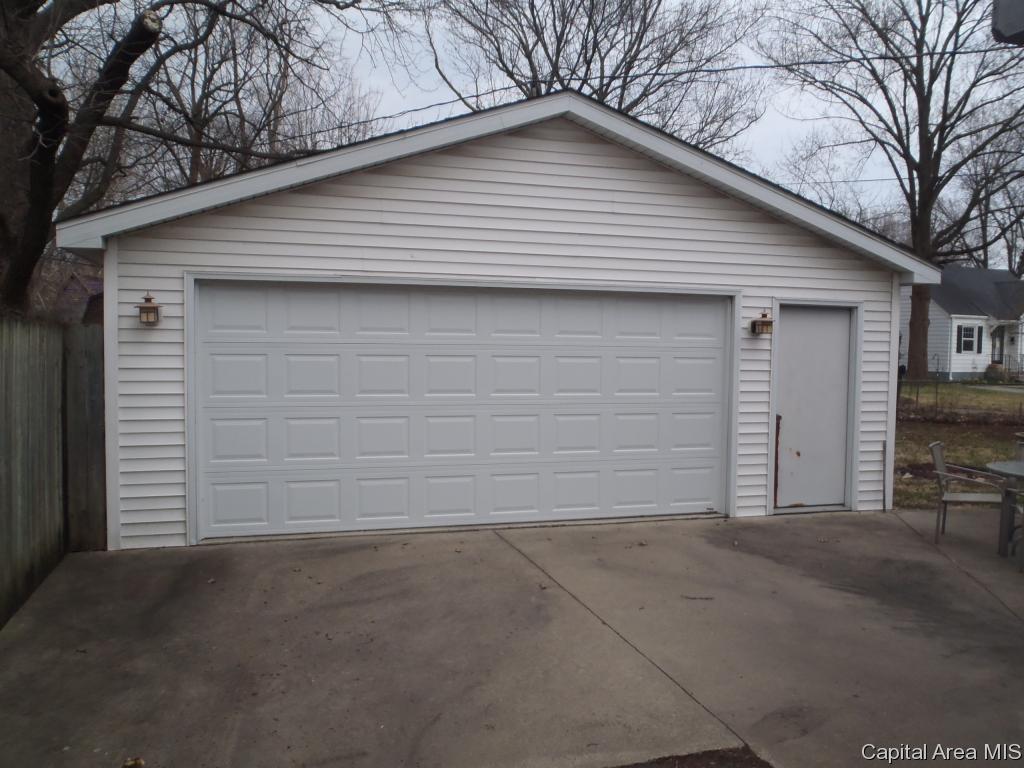 2043 East Buchanan Street Springfield, IL 62703 - Photo 14 of 16