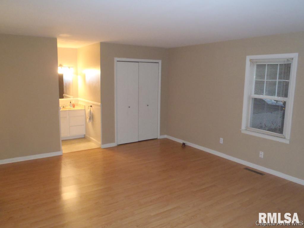 2043 East Buchanan Street Springfield, IL 62703 - Photo 7 of 16