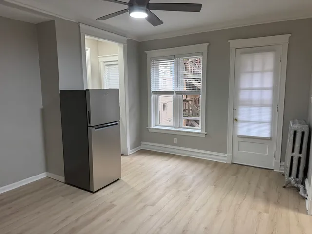 $1,195 | 4363 North Kenmore Avenue, Unit 209, Chicago, IL 60613