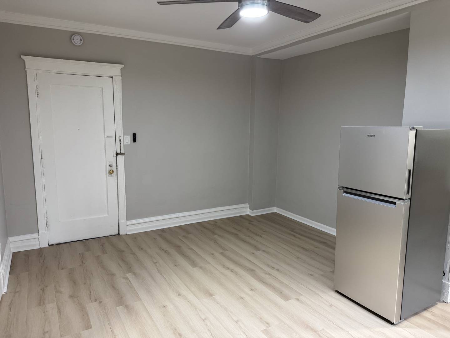 4363 North Kenmore Avenue, Unit 209 Chicago, IL 60613 - Photo 5 of 10