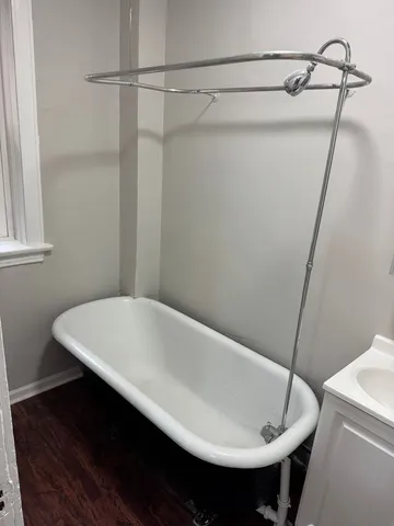 $1,195 | 4363 North Kenmore Avenue, Unit 209, Chicago, IL 60613