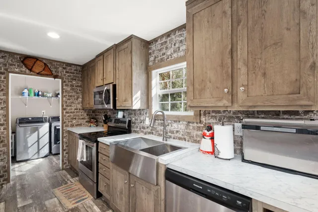 $420,000 | 7687 Highway 162, Hollywood, SC 29449