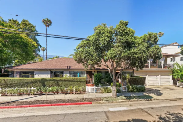 $3,300,000 | 233 West Yanonali Street, Santa Barbara, CA 93101