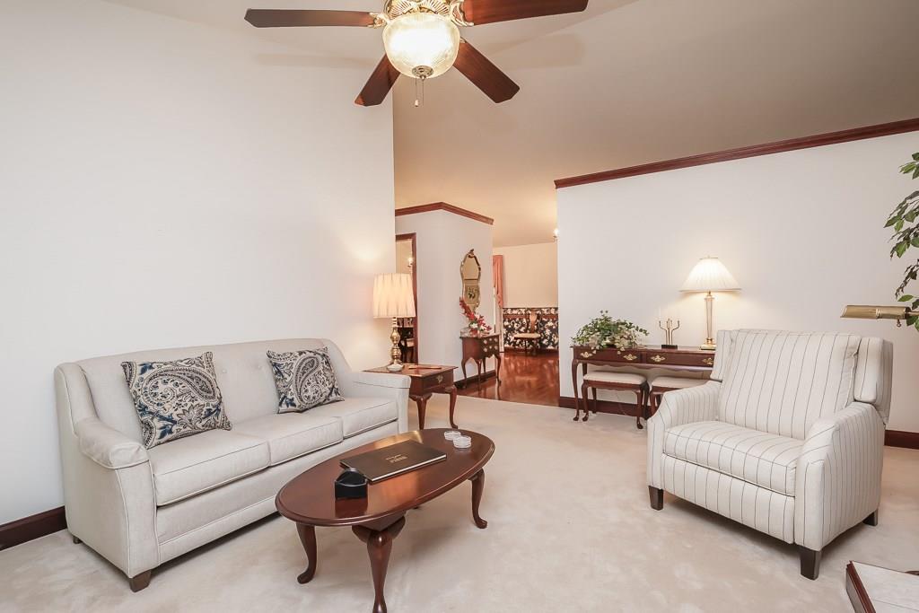 1310 Kingsgate Road Springfield, OH 45503 - Photo 16 of 65