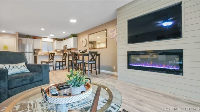 $295,000 | 611 Lazy Days Road, Unit V6, Osage Beach, MO 65065