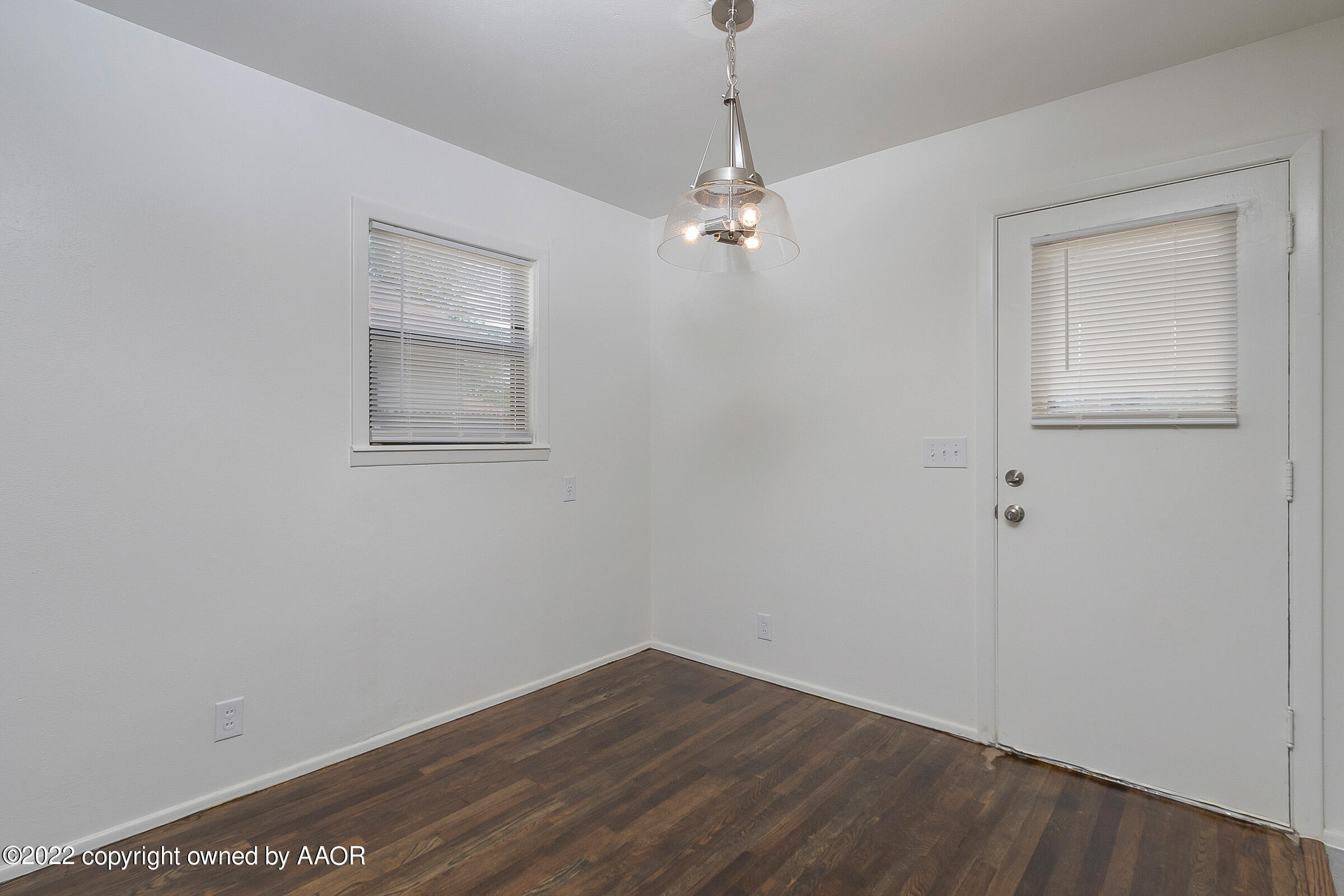 4209 Crockett Street Amarillo, TX 79110 - Photo 5 of 18 005_Dining Room