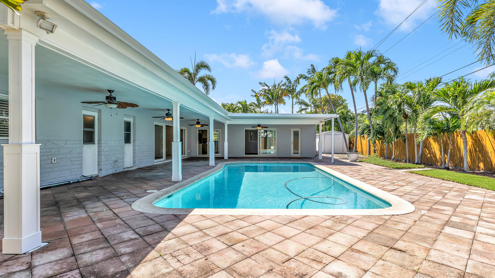 2241 Northeast 33rd Street Lighthouse Point, FL 33064 - Photo 7 of 33 KA-35