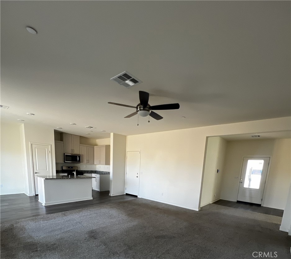 12274 Ranchito Way Victorville, CA 92392 - Photo 2 of 11