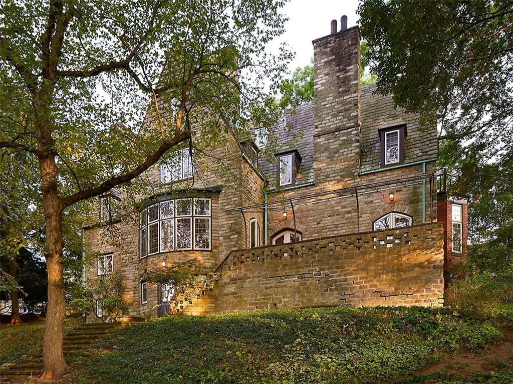 8 Robin Road Pittsburgh, PA 15217 - Photo 22 of 23 The rear facade facing the Northwest.