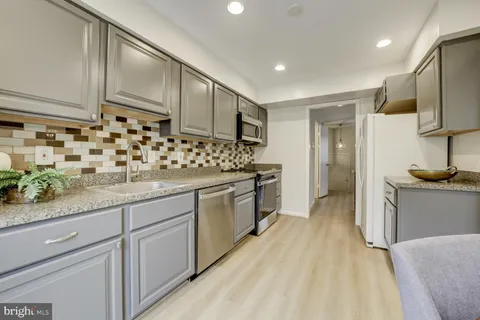 $518,500 | 10320 Castlehedge Terrace, Silver Spring, MD 20902