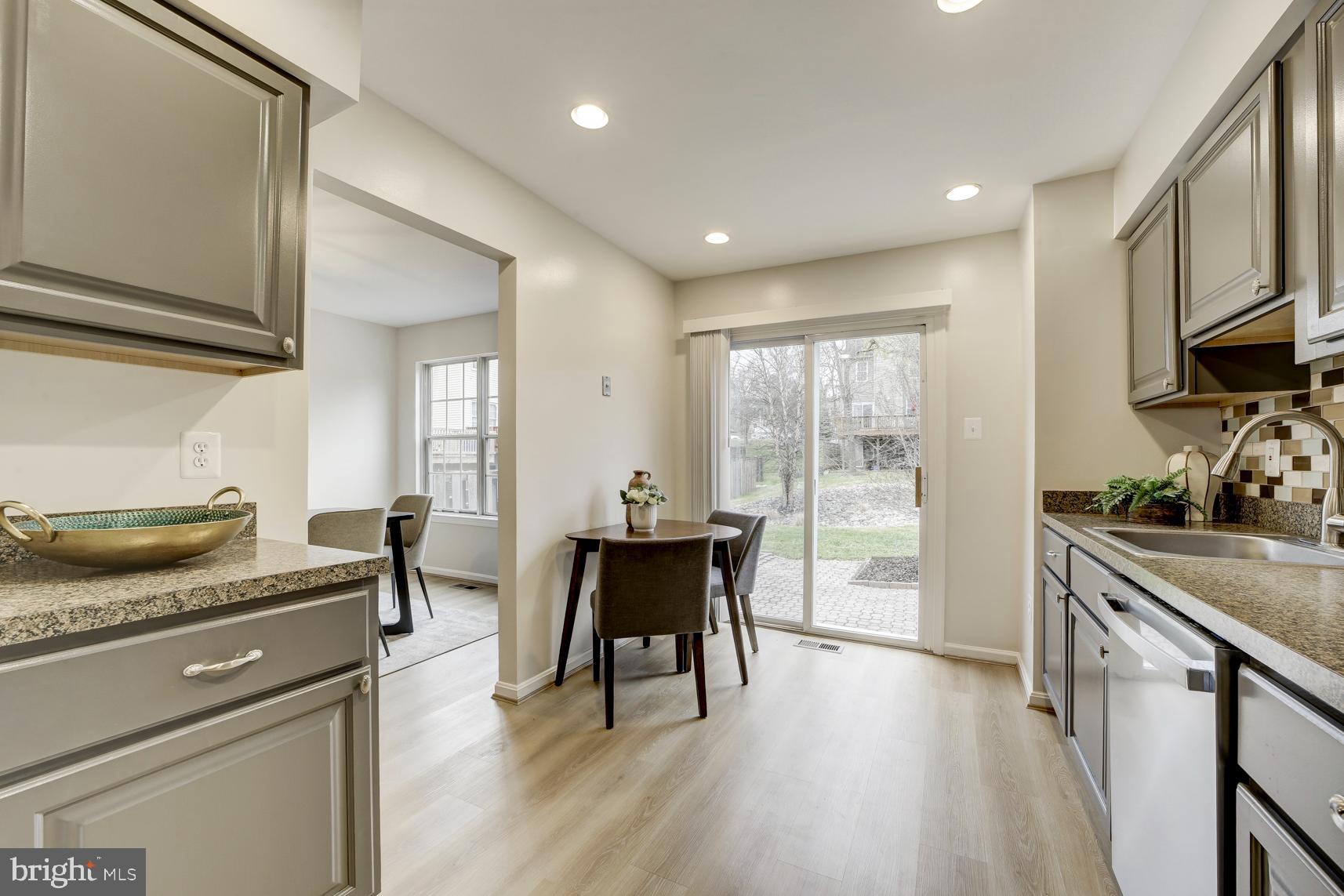 10320 Castlehedge Terrace Silver Spring, MD 20902 - Photo 14 of 34