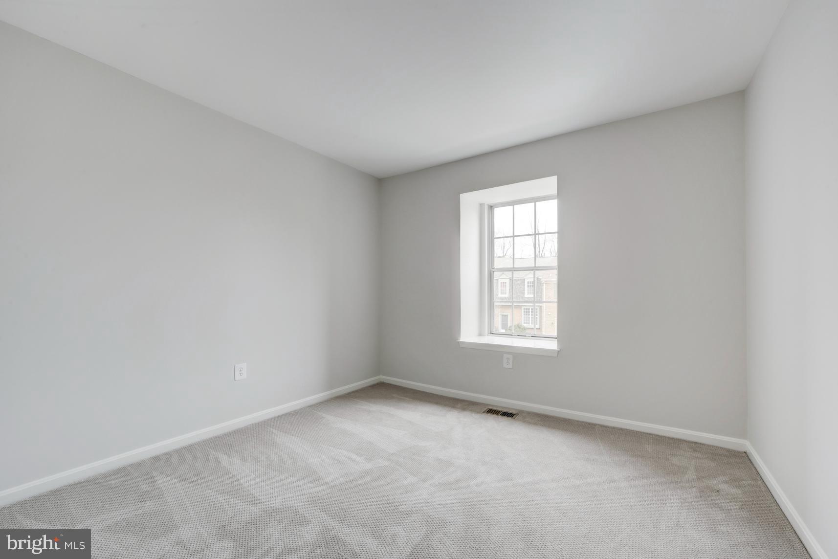 10320 Castlehedge Terrace Silver Spring, MD 20902 - Photo 20 of 34