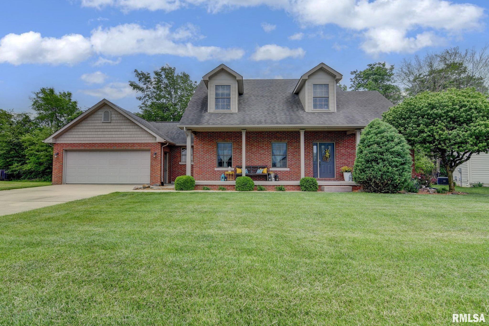 1604 Hoechester Road Springfield, IL 62712 - Photo 1 of 37
