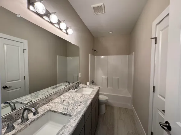 $730,000 | 5570 Golf Club Road, Howell, MI 48843