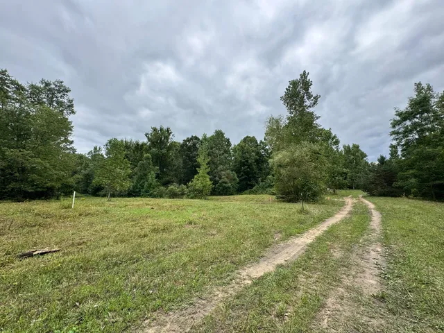 $730,000 | 5570 Golf Club Road, Howell, MI 48843