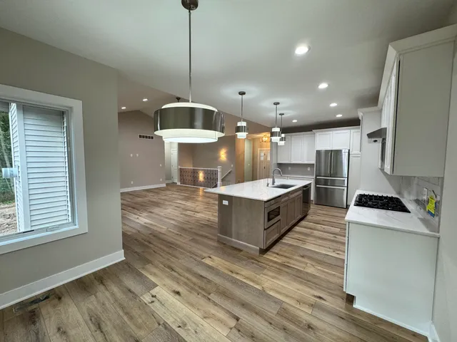 $730,000 | 5570 Golf Club Road, Howell, MI 48843