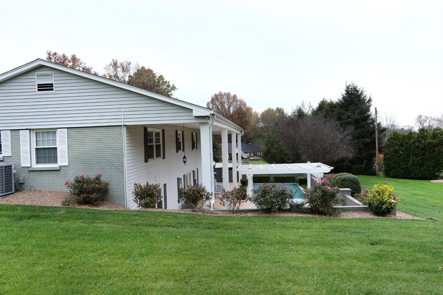 2702 Westmorland Road Lexington, KY 40510 - Photo 11 of 56 Photo 11
